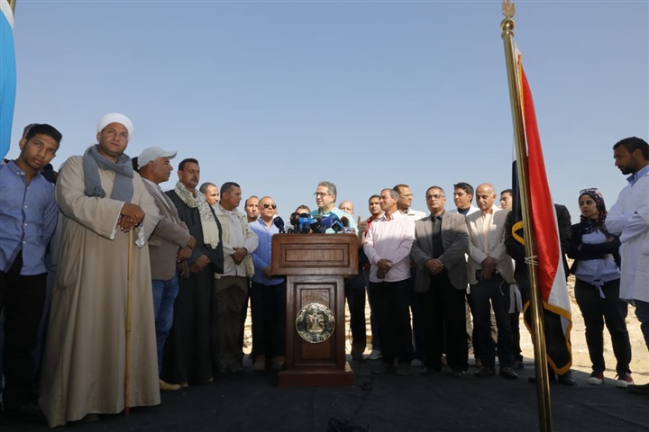 وزير الآثار يعلن عن كشف آثري جديد بمنطقة سقارة الآثرية