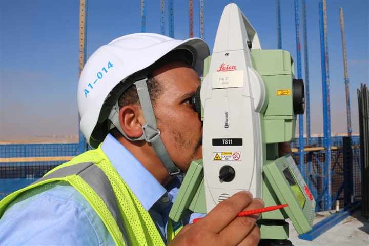 مهندسو المساحة المصريين.. قصص نجاح بالعاصمة الإدارية الجديدة