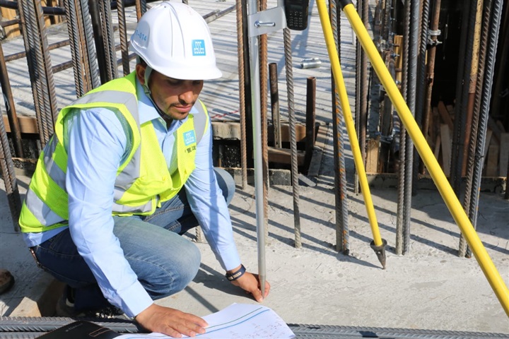 مهندسو المساحة المصريين.. قصص نجاح بالعاصمة الإدارية الجديدة