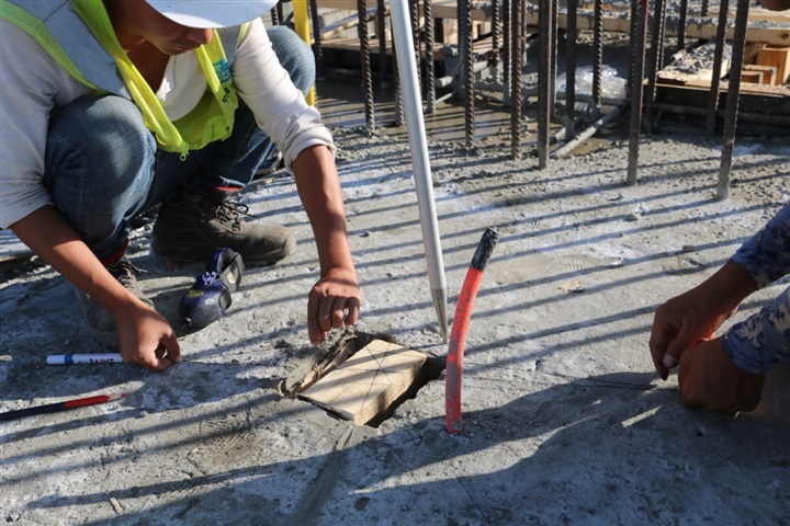 مهندسو المساحة المصريين.. قصص نجاح بالعاصمة الإدارية الجديدة