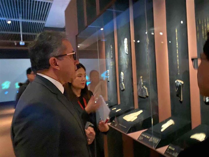 مدير متحف بكين القومي يستقبل وزير الآثار بالعاصمة الصينية ببكين 