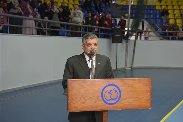 الفريق أسامة ربيع يُكرم قيادات هيئة قناة السويس والعاملين المُحالين للتقاعُد