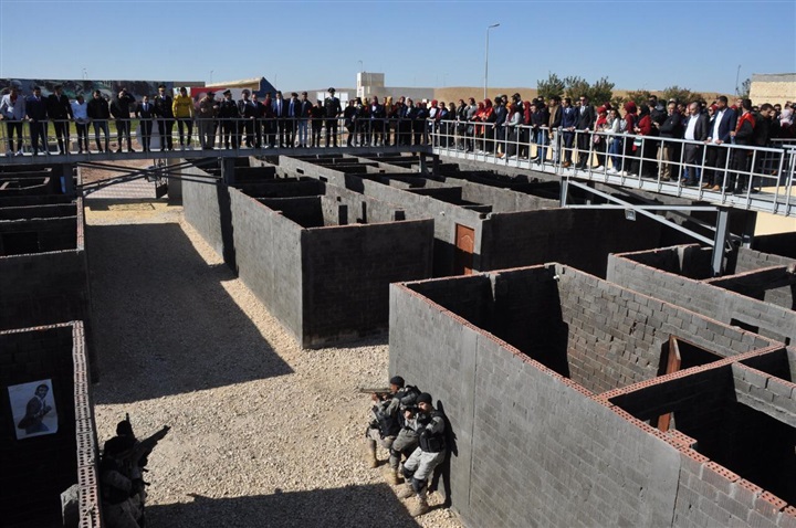 أكاديمية الشرطة تستقبل طلبة كليات الحقوق لتعريفهم بدورها فى تأهيل ضابط شرطة عصرى