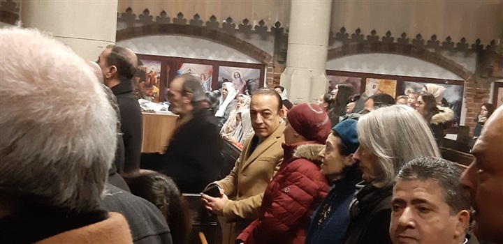 الجالية المصرية بألمانيا تحتفل بعيد الميلاد المجيد.. صور