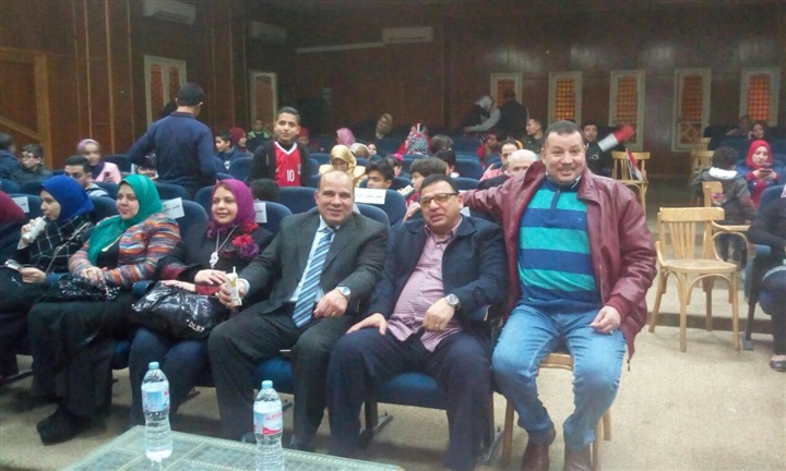  بالصور.. امتلاء الصالات المغطاه بنوادى القليوبية استعدادا لمبارة المنتخب