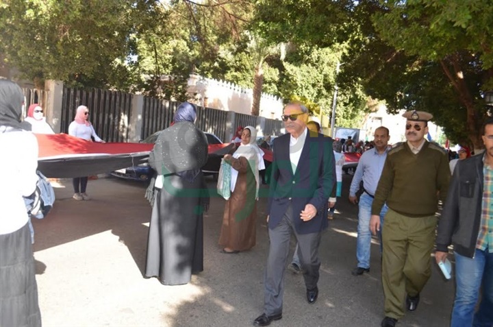 بالصور .. محافظ قنا يشهد انطلاق مهرجان "المرأة والسلام" بمشاركة نحو 200 سيدة