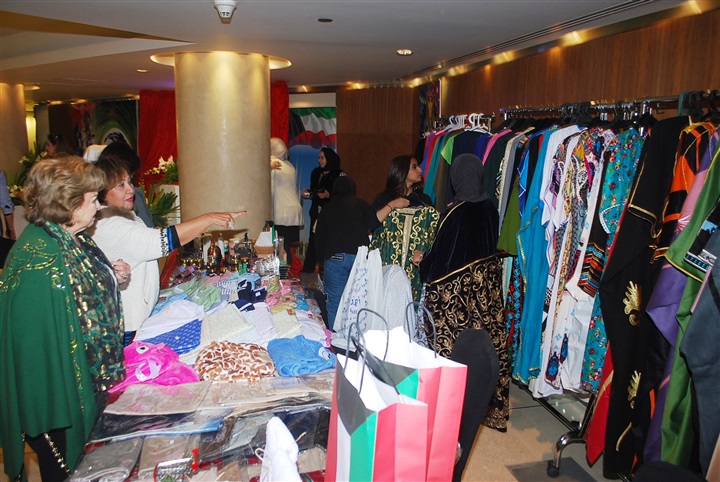 سفاره الكويت تفتتح سوق خيرى يخصص ريعه لصالح أطفال أبو الريش