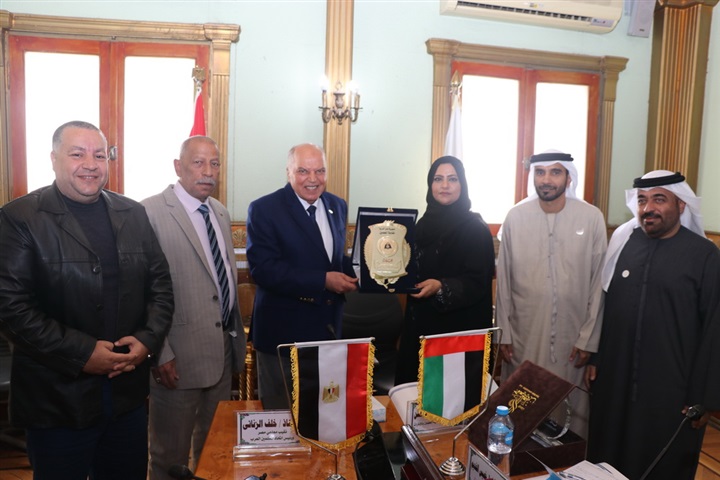 الزناتي يستقبل وفد جمعية المعلمين الإماراتية لتبادل الخبرات والتهنئة برئاسة اتحاد المعلمين العرب