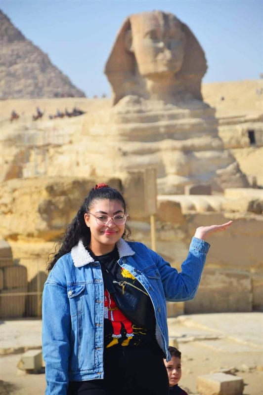 وفد شبابي من أبناء المصريين بالخارج يزور أهرامات الجيزة والمتحف المصري 