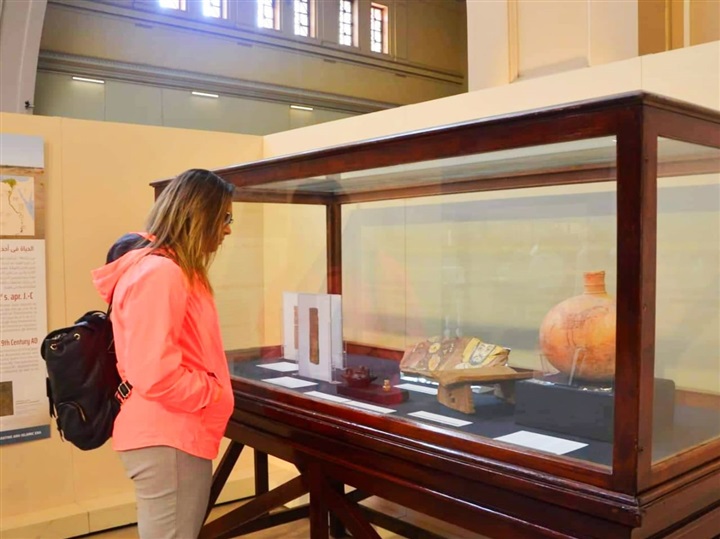 وفد شبابي من أبناء المصريين بالخارج يزور أهرامات الجيزة والمتحف المصري 