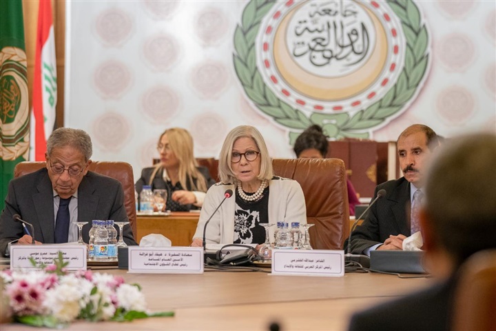 الجامعة العربية تمنح حاكم الشارقة جائزة التميز العربي لدعم الابداع الشعري