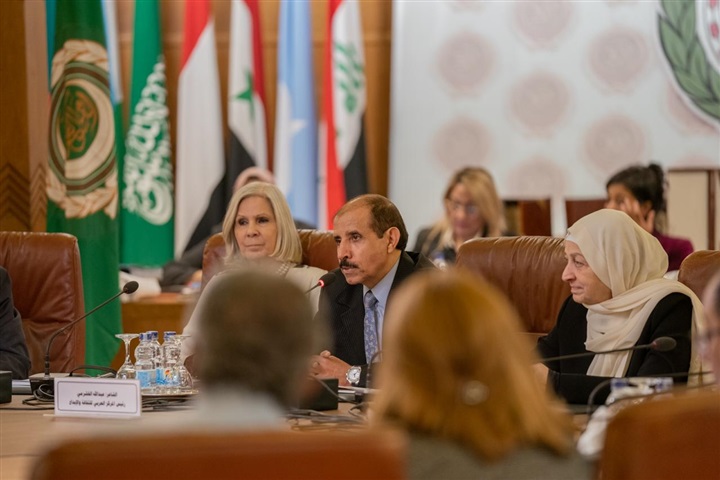 الجامعة العربية تمنح حاكم الشارقة جائزة التميز العربي لدعم الابداع الشعري