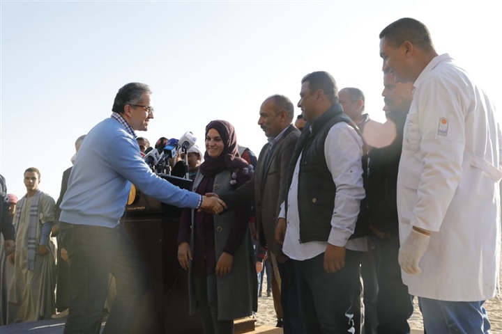 "العناني" يعلن عن أول كشف آثري لعام 2020 بمنطقة الغريفة بتونا الجبل بمحافظة المنيا 