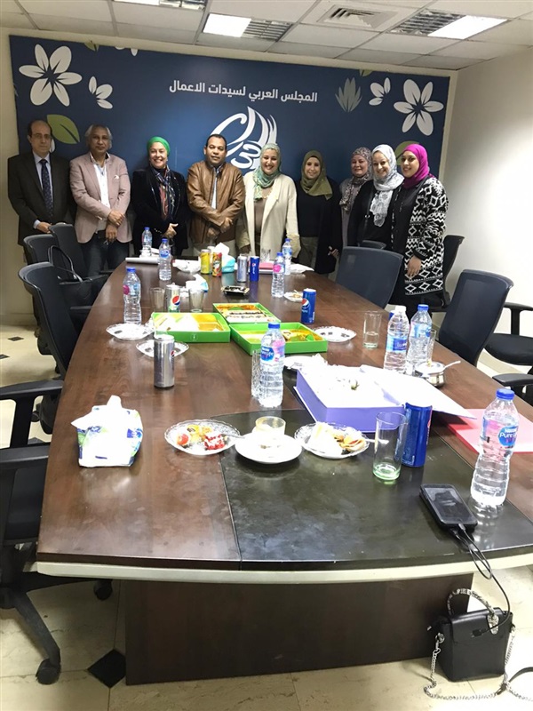 "العربي لسيدات الأعمال" ونقابة التشكليين يوقعا برتوكول تعاون مشترك