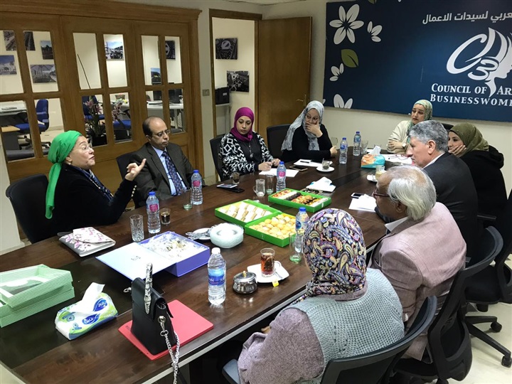 "العربي لسيدات الأعمال" ونقابة التشكليين يوقعا برتوكول تعاون مشترك