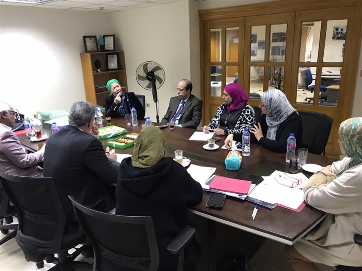 "العربي لسيدات الأعمال" ونقابة التشكليين يوقعا برتوكول تعاون مشترك