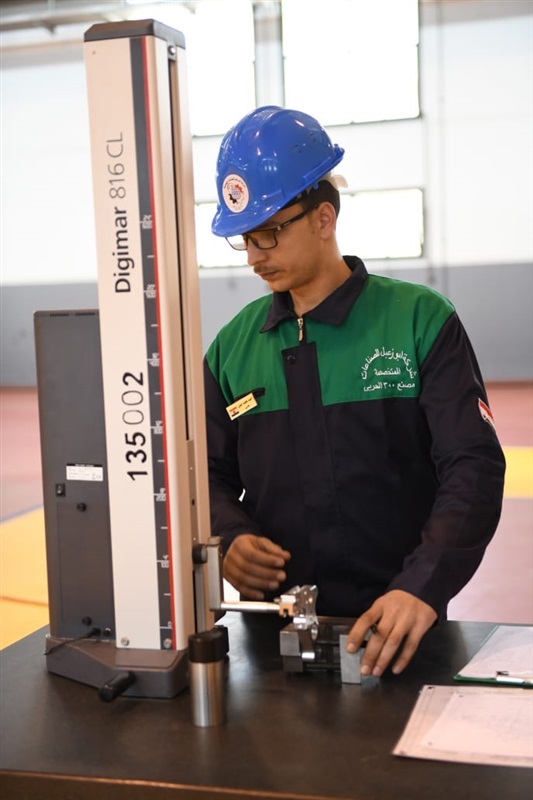 الرئيس السيسى يفتتح مصانع جديدة بالإنتاج الحربى ويتفقد المدرعة "سينا 200"