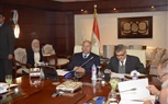 وزير النقل ورئيس هيئة قناة السويس يشهدان توقيع عقد الالتزام الخاص بالمحطة متعددة الأغراض بميناء الإسكندرية