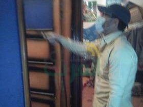 بالصور.. تطهير منازل الأسر المشتبه بإصابهتم بأنفلونزا الطيور بقليوب