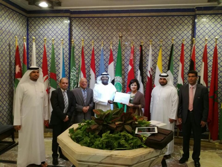 كهرباء الشارقة تبحث مع ادارة الطاقة بالجامعة العربية تبادل الخبرات والحفاظ على البيئة
