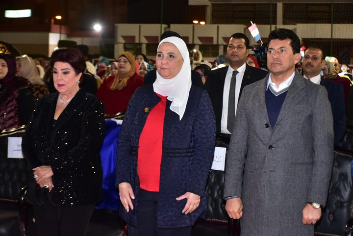 شاهد بالصور.. وزيرا الشباب والرياضة والتضامن يكرمان الأمهات المثاليات بأحتفالية مركز شباب الشهيد شريف السباعي بحضور وفاء عامر ورجاء الجداوي 