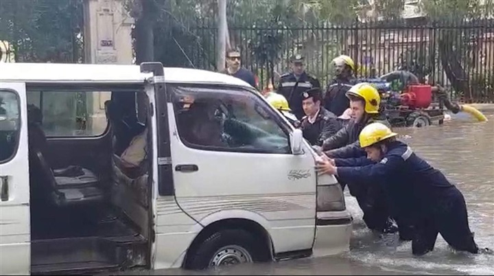 سمفونية في حب الوطن يعزفها رجال الداخلية للحفاظ علي أمن المواطنين