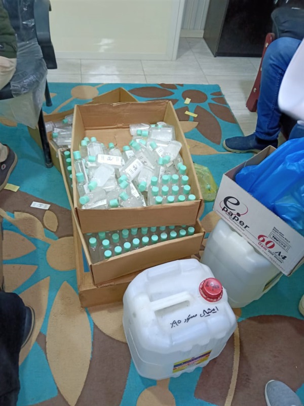 حماية المستهلك يكثف الحملات الرقابية ويضبط مصانع بير السلم المصنعة للكمامات الطبية والمطهرات المغسوشة