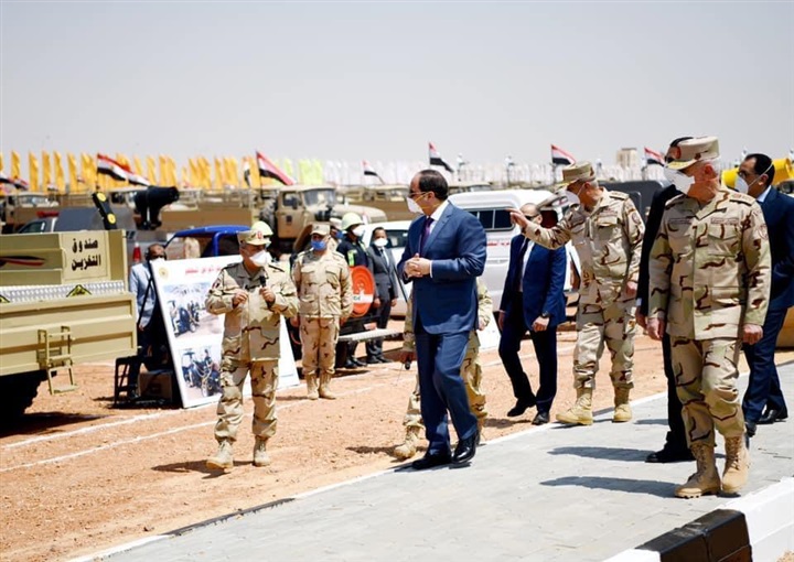 الرئيس السيسي يشهد استعدادات القوات المسلحة لمجابهة انتشار فيروس كورونا
