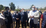 بالصور.. وزير الزراعة يتفقد بعض المشروعات الإنتاجية والبحثية بكفر الشيخ