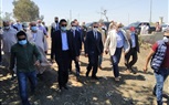 بالصور.. وزير الزراعة ومحافظ كفر الشيخ يشهدان حصاد القمح ويتفقدان مزرعة الانتاج الحيواني بالقرضا  