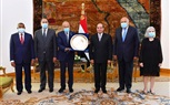 الرئيس السيسي يتسلم 
