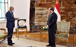 الرئيس السيسي يتسلم 