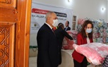 محافظ الجيزة... إستلام 22 سيارة محملة بالمواد الغذائية والملابس وأجهزة الغسيل الكلوي