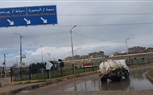 صور.. رفع مياه الأمطار من شوارع وأحياء البرلس بكفر الشيخ 