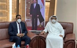 سفير الإمارات بالقاهرة يقوم بجولة بحرية على شواطىء مطروح  