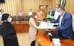 بالتعاون مع جمعية الأورمان.. محافظ المنوفية يسلم مساعدات مالية للعرائس الأيتام.. ويقدم هدية لكل عروس