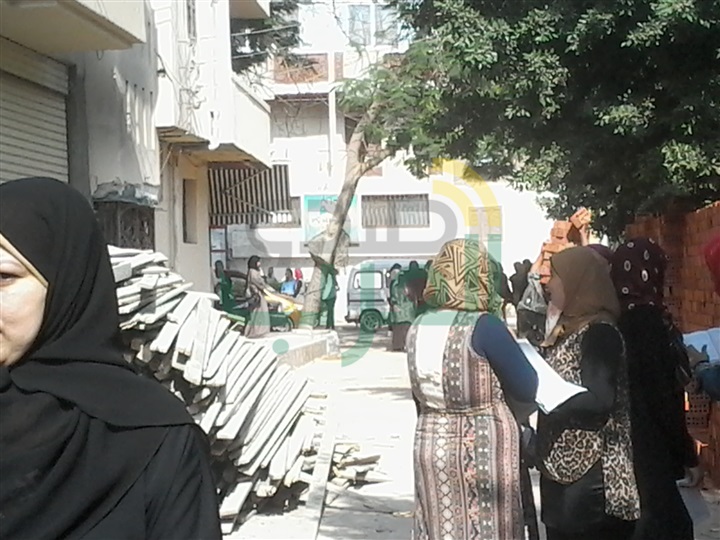 بالصور.. محيط لجان الثانوية العامة ببنها بلا خدمات أمنية