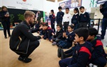 سائق سباقات الفورمولا إي سام بيرد يزور مدرسة كينجز كوليدج في الرياض للمساهمة في تعزيز الاستدامة
