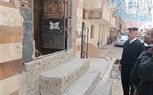 إيقاف أعمال تشطيب بدون تصريح وإزالة باب عقار وسلم مخالف لخط التنظيم بشارع الحلوانى من شارع جسر الكونيسه