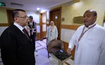 رئيس بعثة الحج يتفقد أحوال حجاج القرعة بفنادق الإقامة ويتأكد من جودة الخدمات المقدمة لهم