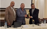تكريم خاص للزميل الصحفى 