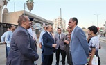 محافظ كفر الشيخ يتفقد شوارع وميادين العاصمة ويستمع إلى طلبات ومقترحات الأهالي