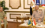  وزير الدفاع والفريق أحمد خليفة يلتقيان رئيس أركان القوات البرية الباكستانية