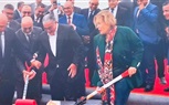 الفريق كامل الوزير وسير محمد منصور يضعان حجر أساس المصنع الجديد للسيارات