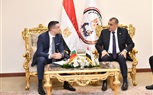 وزير الإنتاج الحربي يستقبل نظيره البلغاري في جناح مصر بـ “EDEX 2025”