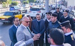 محافظ الإسكندرية يتابع ميدانياً سيولة الحركة المرورية ويوجه بتكثيف الحملات الرقابية لضبط الأسعار بالأسواق