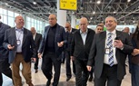 وزير الطيران يقوم بجولة تفقدية بمطار القاهرة الدولي لمتابعة انتظام حركة التشغيل والتأكد من انسيابية الإجراءات وجودة الخدمات المقدمة للمسافرين