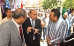 استمرارًا لجولاته الميدانية.. محافظ أسيوط يتفقد سوق الباعة الجائلين بمنفلوط ويؤكد: تنظيم الأسواق أولوية لتحسين بيئة العمل والقضاء على العشوائية