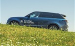 رينج روفر تستعرض النسخة الكهربائية بالكامل من Range Rover Sport قبل إطلاقها الرسمي