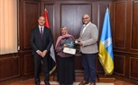 محافظ الإسكندرية يكرم أوائل الثانوية العامة والثانوية الأزهرية تقديرًا لتفوقهم العلمي وتميزهم الدراسي